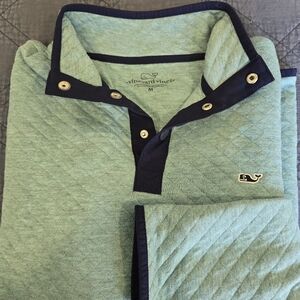 Vineyard vines sweatshirt